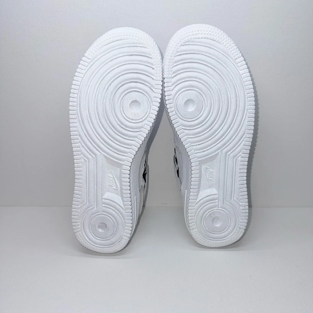 NIKE AIR FORCE 1 COW PRINT SIZE 4Y
